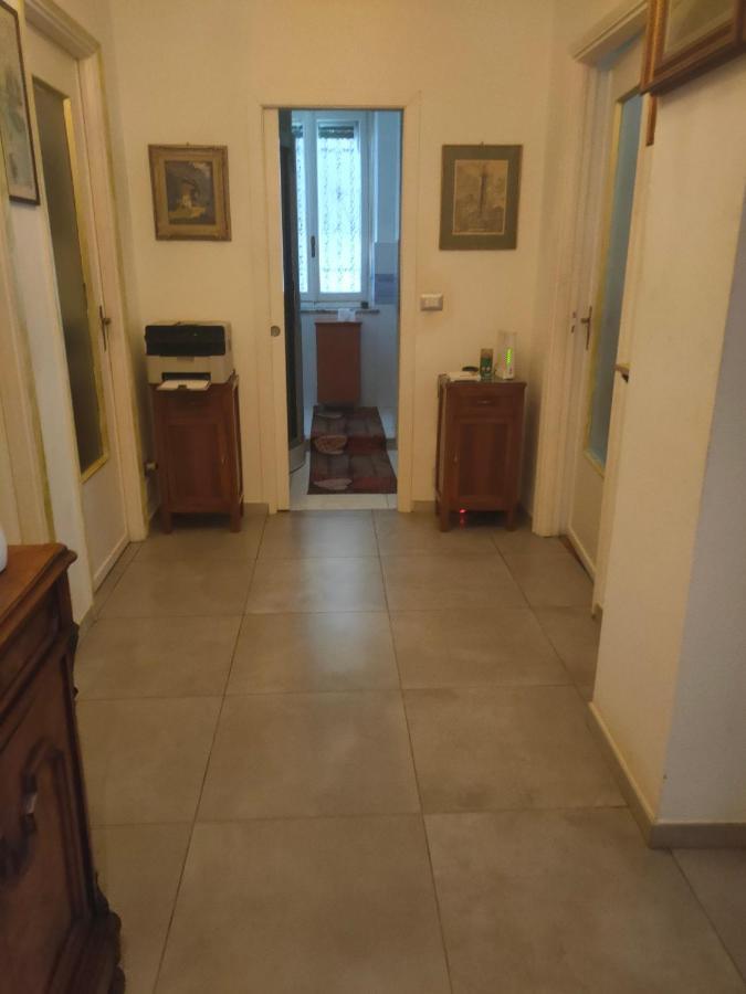 Casa - House Xavier Una Casa Famigliare , Dame Entra Solo Chi A Un Bel Cuore , Non'E Il L'Intero Alloggio Solo Stanze E Bagno Turim Exterior foto