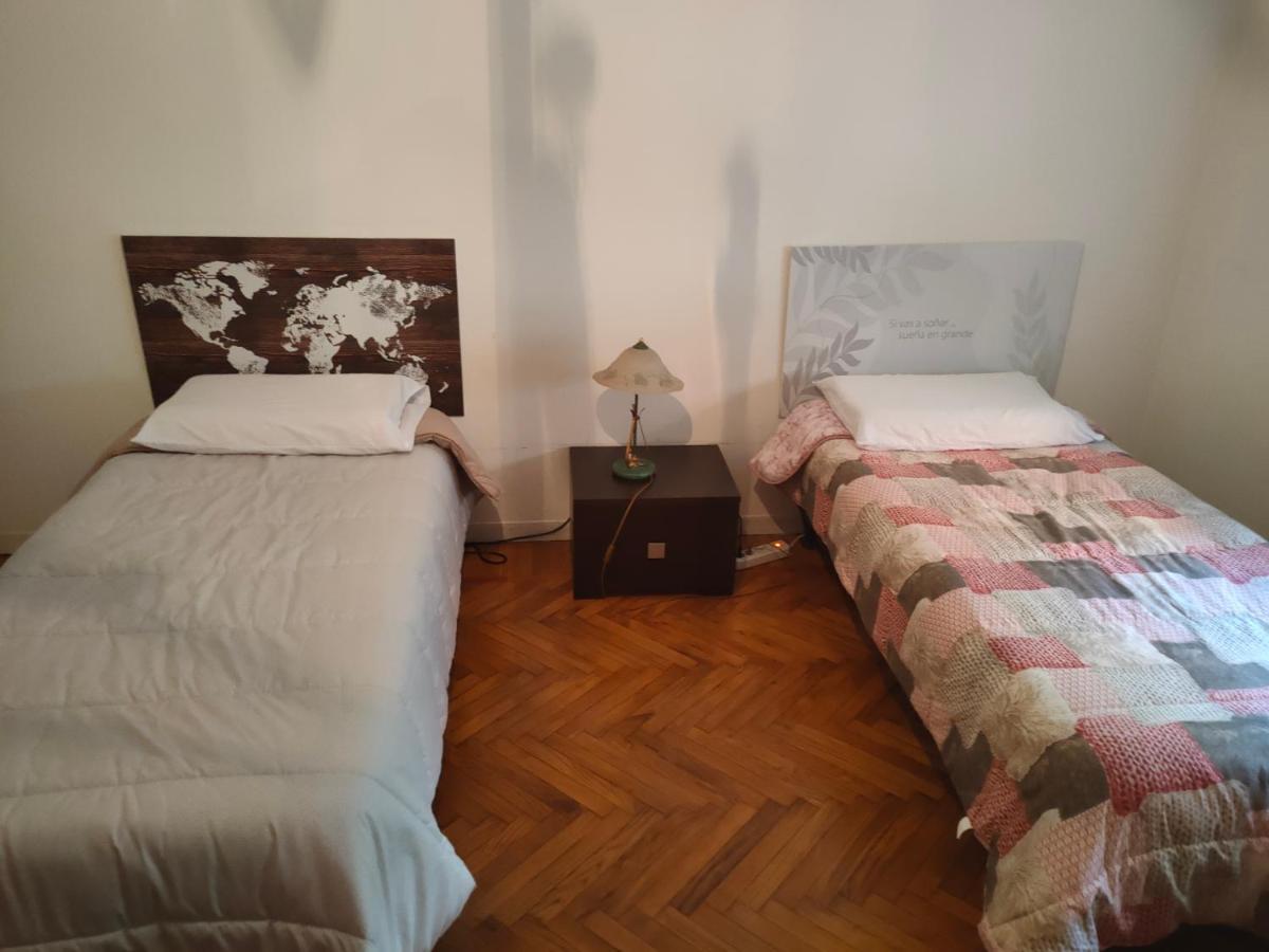 Casa - House Xavier Una Casa Famigliare , Dame Entra Solo Chi A Un Bel Cuore , Non'E Il L'Intero Alloggio Solo Stanze E Bagno Turim Exterior foto